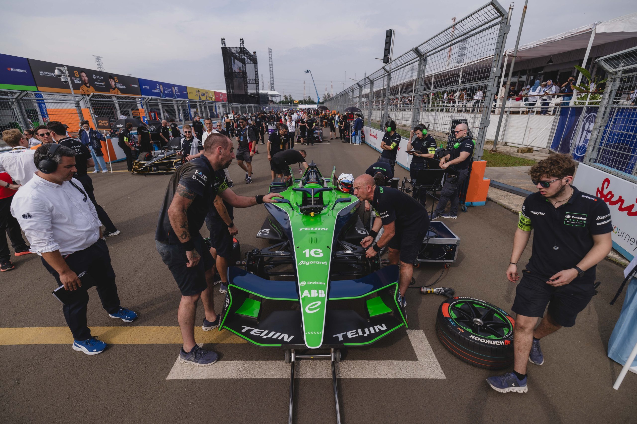 PENALTY DENIES PODIUM FOR BUEMI IN JAKARTA E-PRIX