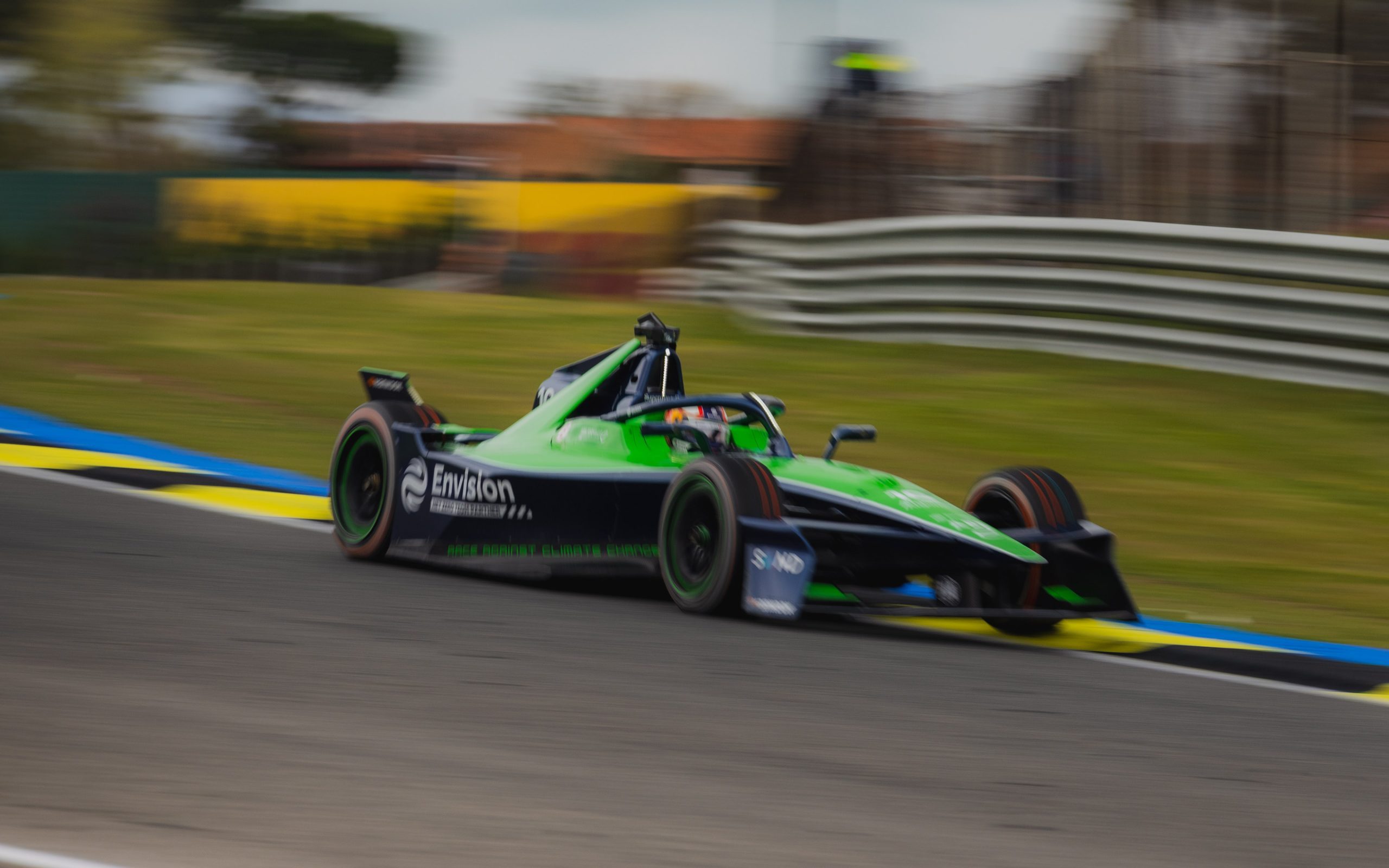 Dynisma to supply groundbreaking simulator technology to Envision Racing