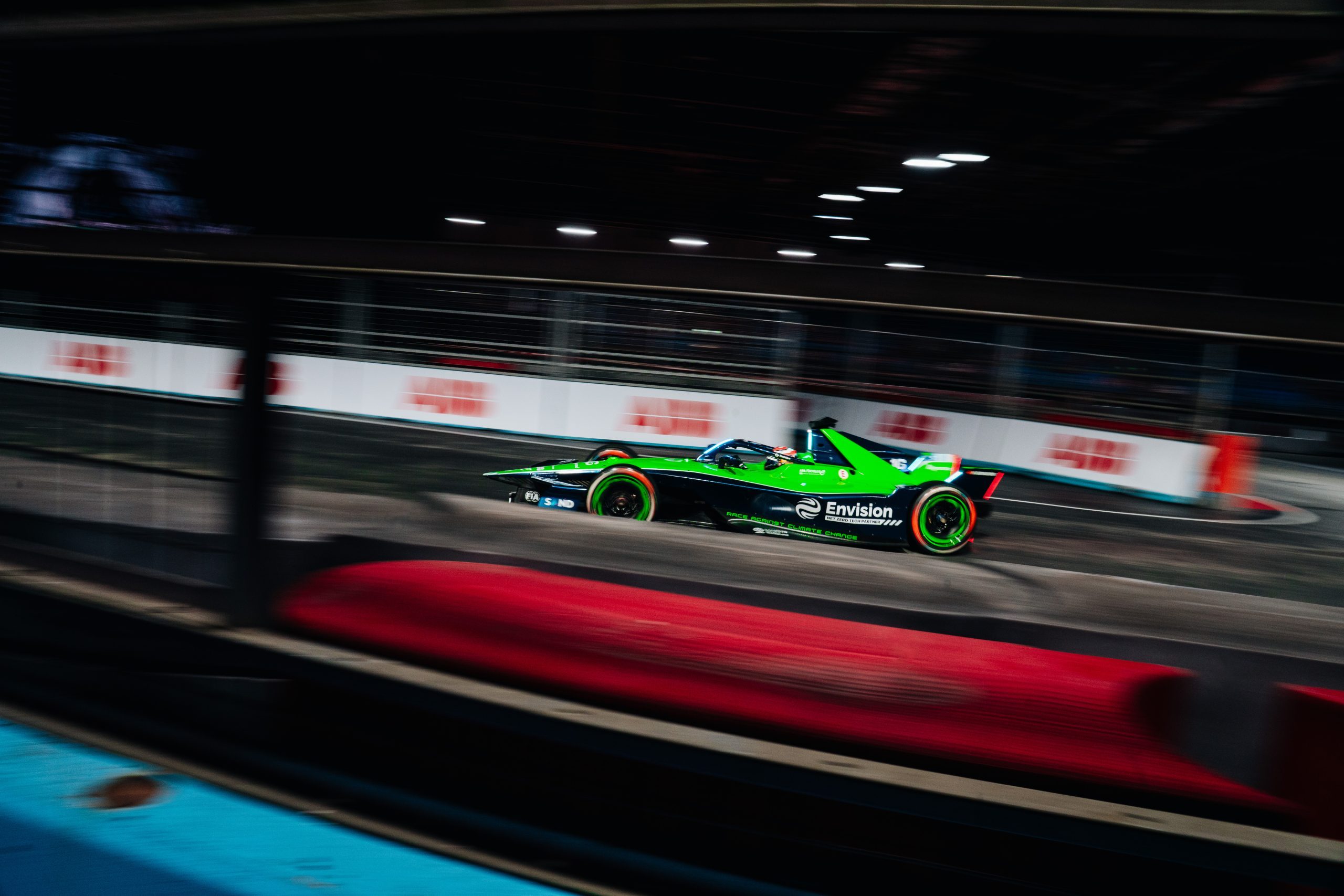 Buemi narrowly misses out on podium during opening London E-Prix race